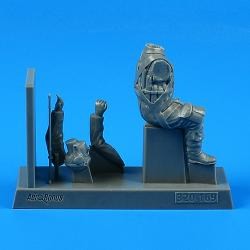 1/32 WWII Japanese Fighter Pilot