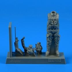 1/32 WWII Japanese/Kamikaze Fighter Pilot