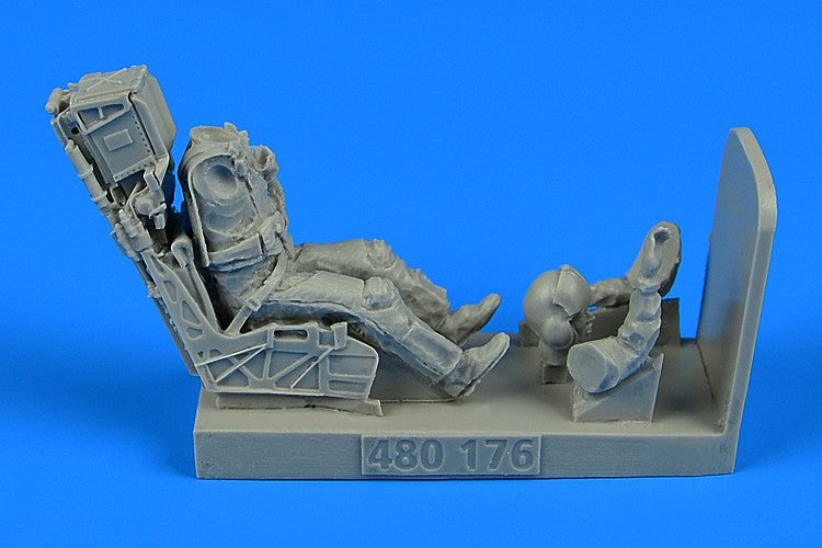 1/48 USN F/A18E/F Fighter/Attack Pilot w/Ejection Seat for HSG & RVL