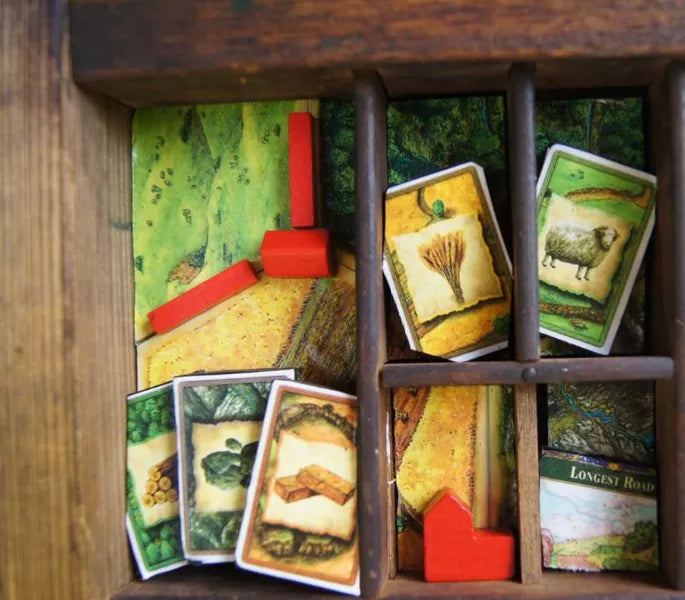 Catan: The Helpers - Cats In Hat Inc.