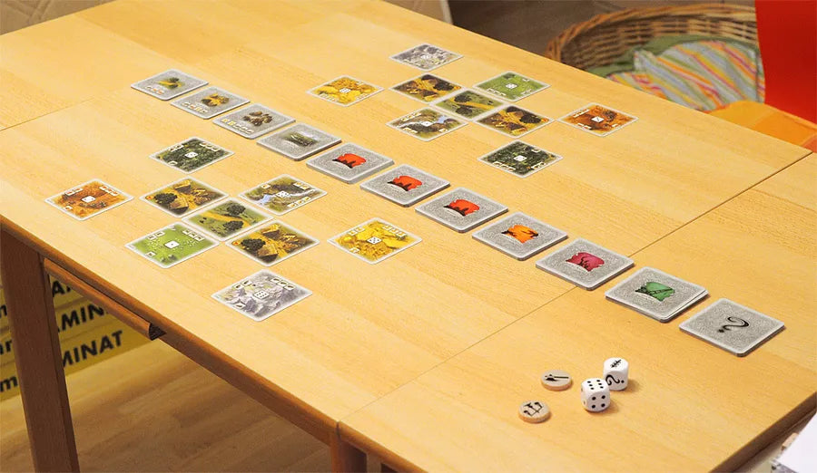 Rivals For Catan - Cats In Hat Inc.