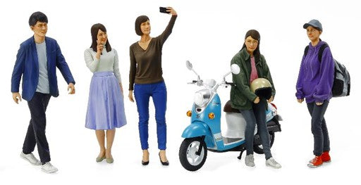 1/24 Campus Friends Set II (5 figures & scooter)