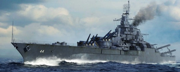 1/700 USS California BB44 Battleship 1945
