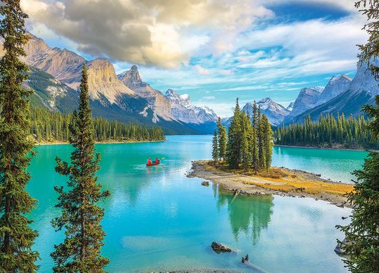 Maligne Lake, Alberta