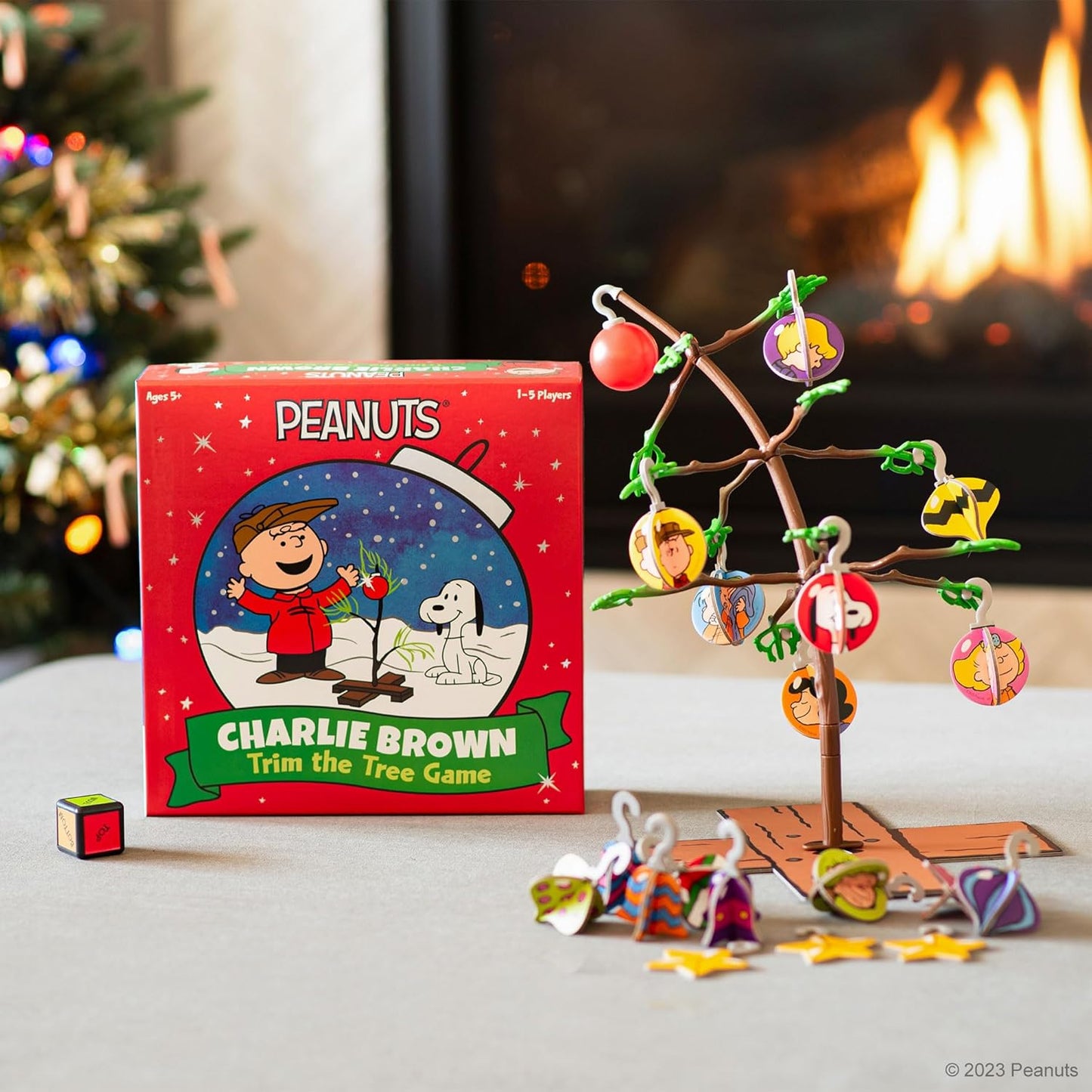 Charlie Brown Trim The Tree Game - Cats In Hat Inc.