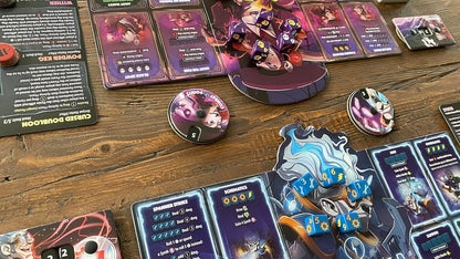 Dice Throne Season Two: Artificer Vs Cursed Pirate - Cats In Hat Inc.