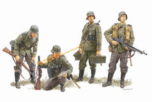 1/35 German Regiment France 1940 (4)