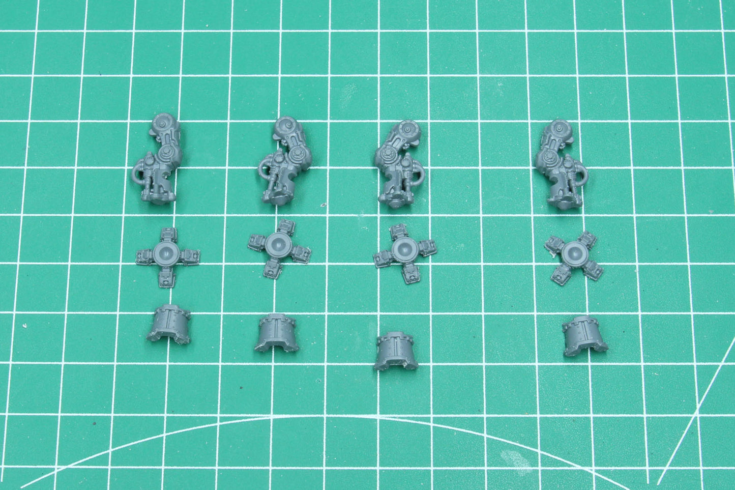 03-88 Horus Heresy: Legions Imperialis: Questoris Knights Magaera and Styrix