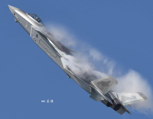 1/48 Chinese J20 Mighty Dragon Fighter