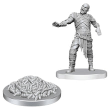 D&D Nolzur's Marvelous Miniatures: Swarm of Rot Grubs & Rot Grub Victim