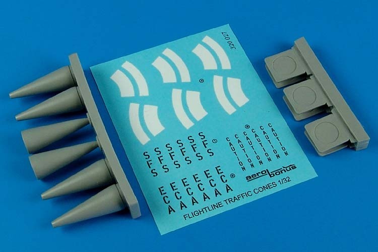 1/32 Aircraft Warning Cones (6)