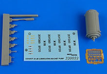 1/32 USN 35lb. Lubricating Bucket Pump w/Photo-Etch