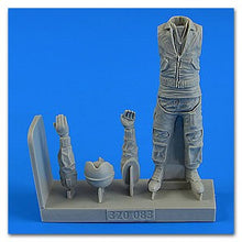 1/32 Modern German Luftwaffe Marine Fighter Pilot (Standing)