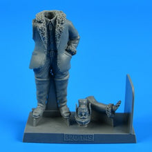 1/32 WWI German/Austro-Hungarian Pilot Winter (Standing One Hand up in Stop Position)