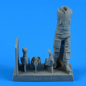 1/32 NATO Combat Pilot #1