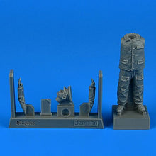 1/32 Russian Office Aircraft Mechanic