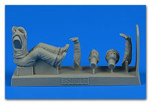 1/35 WWII German Submarine Kriegsmarine Sailor #4 (Sitting Arms Down)