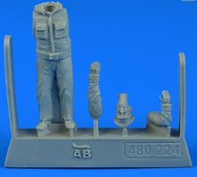 1/48 WWII USAAF Pilot