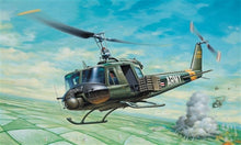 1/72 UH1B Huey Helicopter