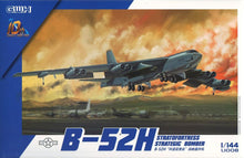 1/144 B52H Stratofortress Strategic Bomber