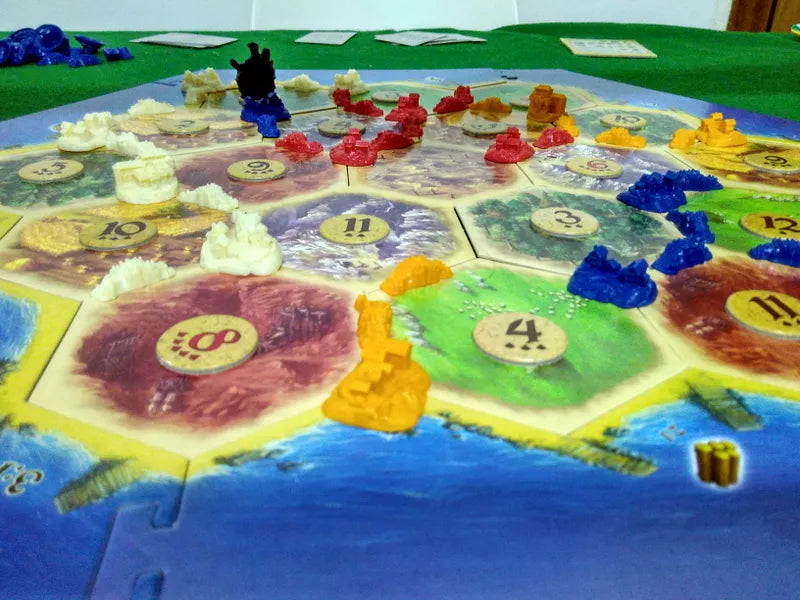 Catan: The Helpers