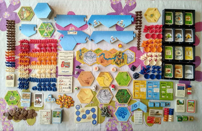 Catan: The Helpers - Cats In Hat Inc.