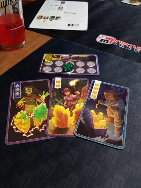 Century: Golem Edition - Cats In Hat Inc.
