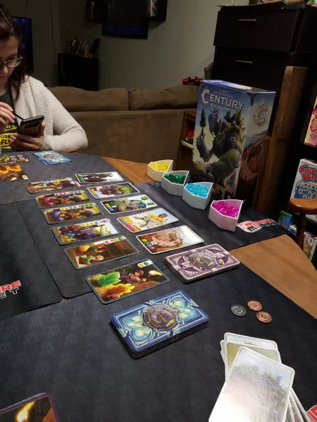 Century: Golem Edition - Cats In Hat Inc.