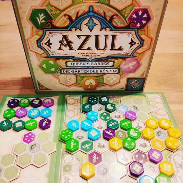 Azul: Queen’s Garden - Cats In Hat Inc.