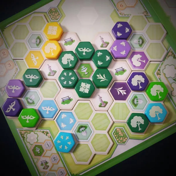 Azul: Queen’s Garden - Cats In Hat Inc.