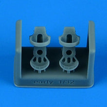 1/32 WWII German Luftwaffe Early Pedals