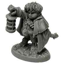 Legends: Halfling Scout Bergamot - Cats In Hat Inc.