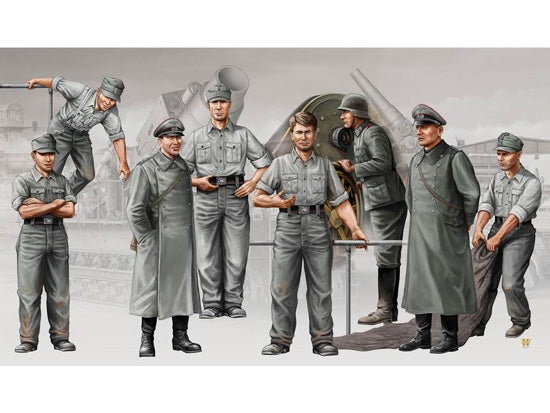 1/35 German Morser Karl Artillery Crew Figure Set (8)