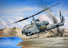 1/35 AH1W Super Cobra Helicopter