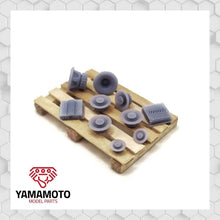 1/24 Car Audio Set: Receiver (2) & Speakers (8)